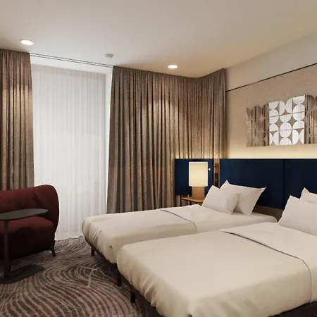 Novotel Center Hotel 4*