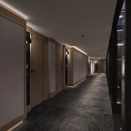 Novotel Center Hotell 4*